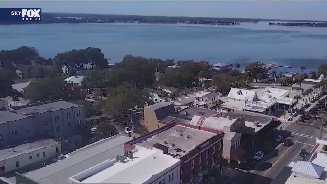 'It smells like dog poo': Mount Dora residents concerned about odor wafting over city