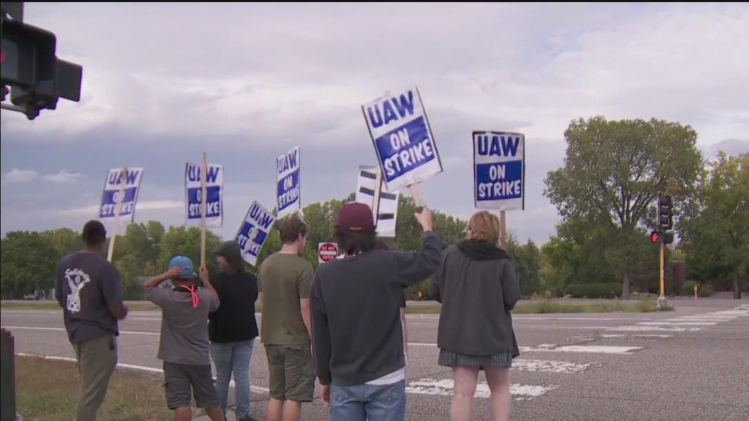 Minnesota workers join UAW strike