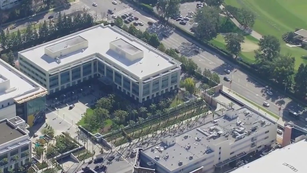 Person armed with a knife on FOX studio lot