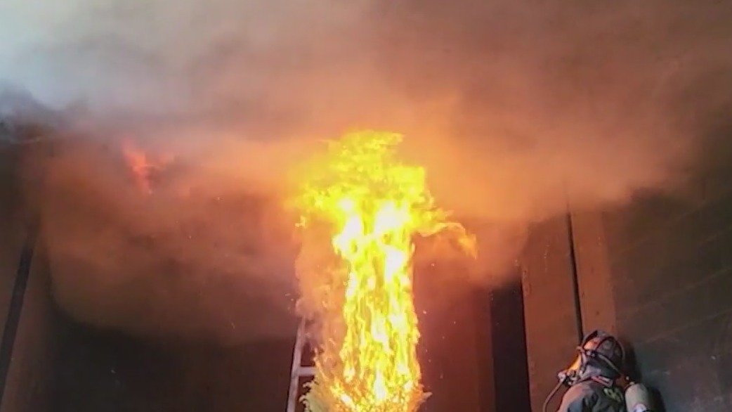 Firefighters warning about natural Christmas trees