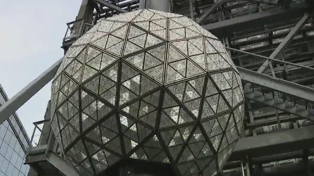 Calls to cancel NYE in Times Square