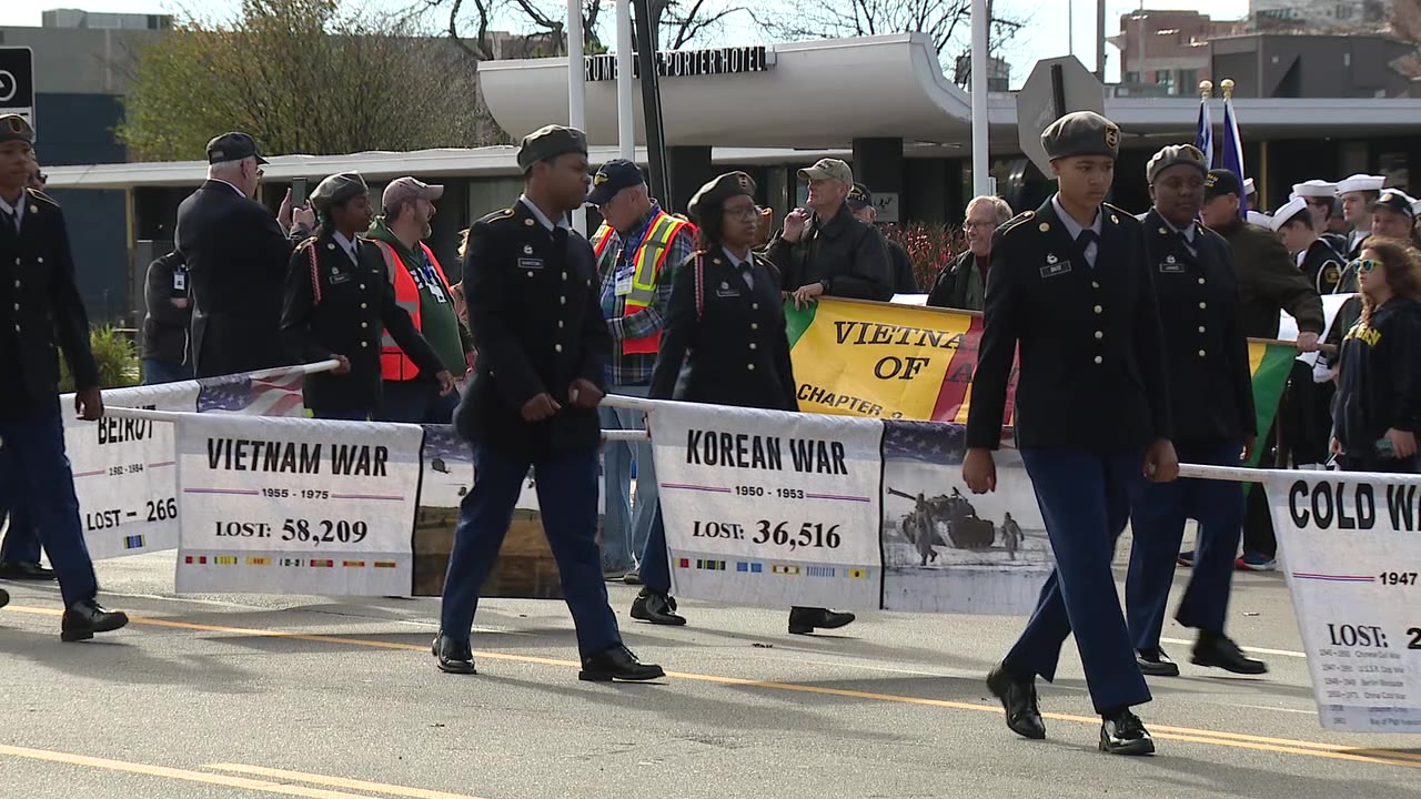 Detroit Veterans Day parade honors heroes who served