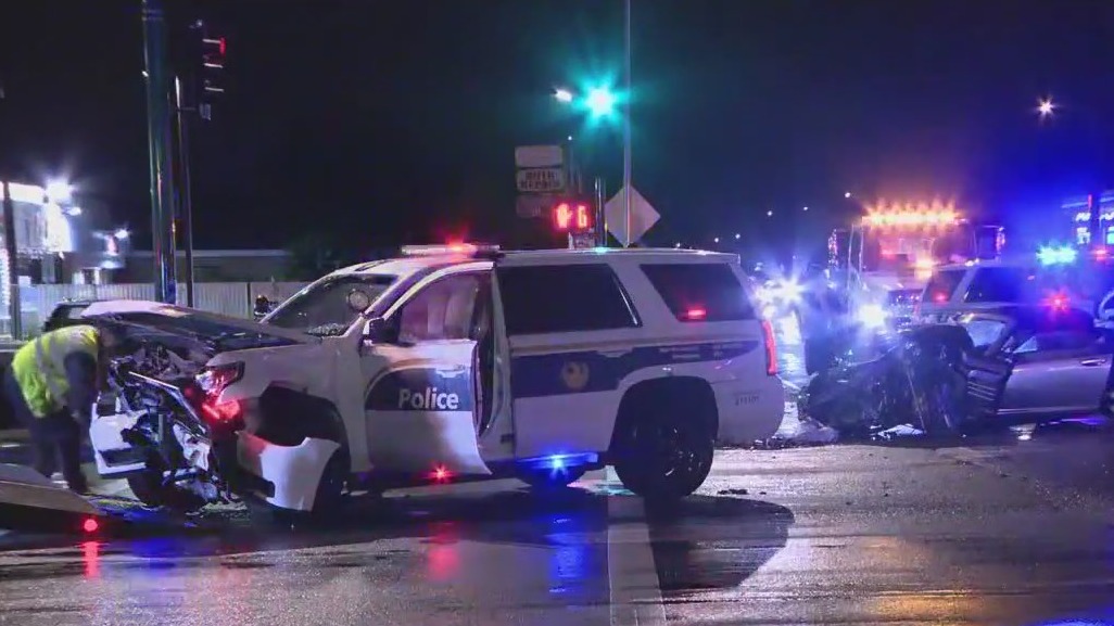 Phoenix PD involved in crash