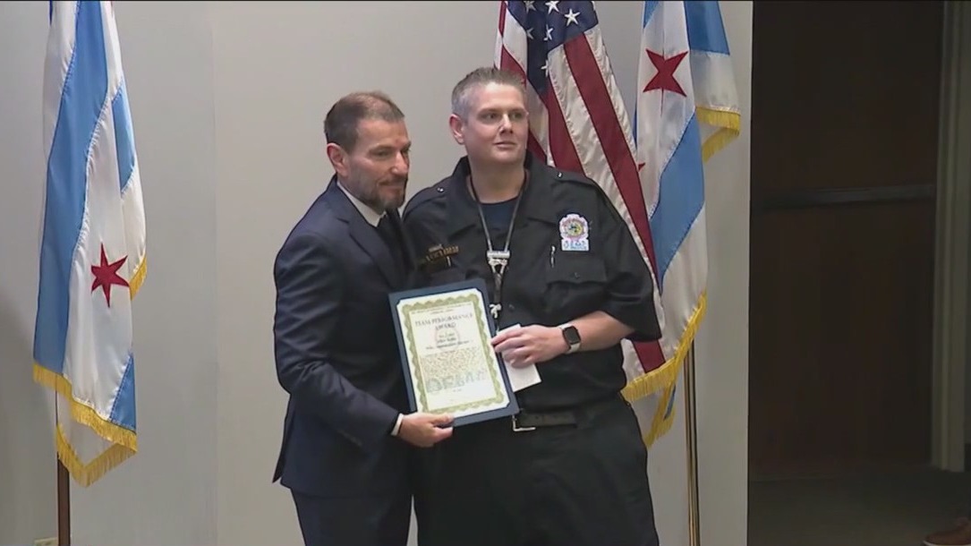 Chicago first responders honored during OEMC awards ceremony