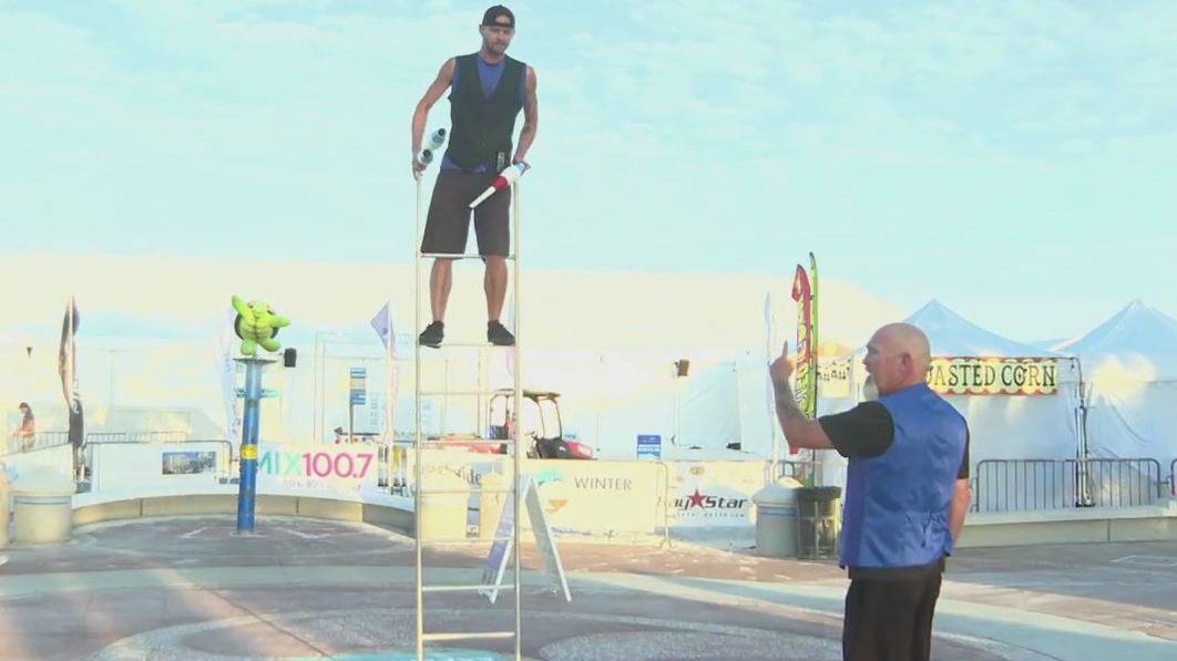 Street performer honored at Sugar Sand Festival