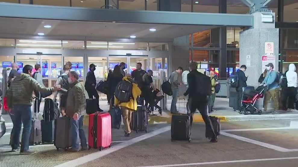 Busy day expected at ABIA as officials see record breaking numbers