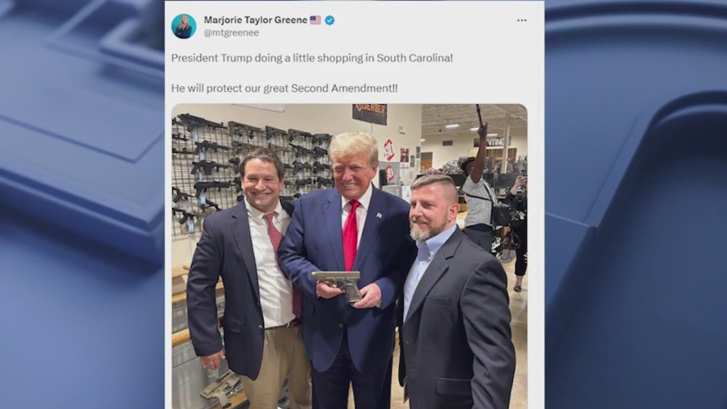 Trump visits gun shop in South Carolina