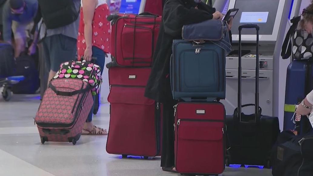 More than 1,000 Southwest Airlines flights canceled, hundreds delayed across US