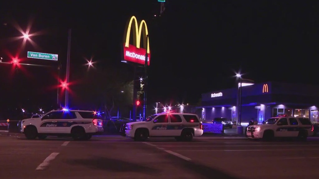 Man hurt in west Phoenix shooting