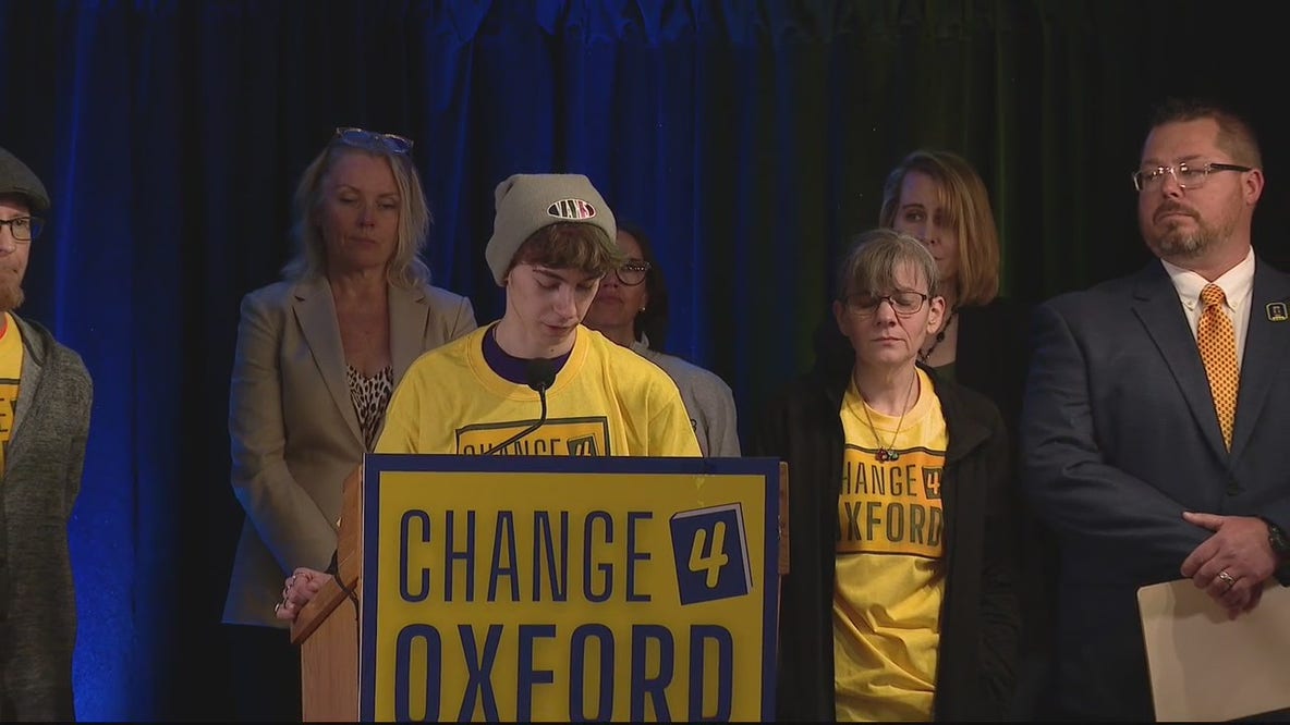 Oxford parents and students want independent review of school's safety plan