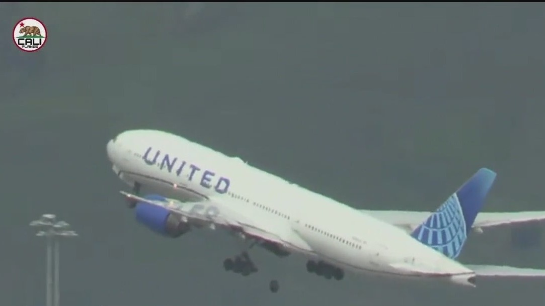 Florida students onboard plane wheel fell off