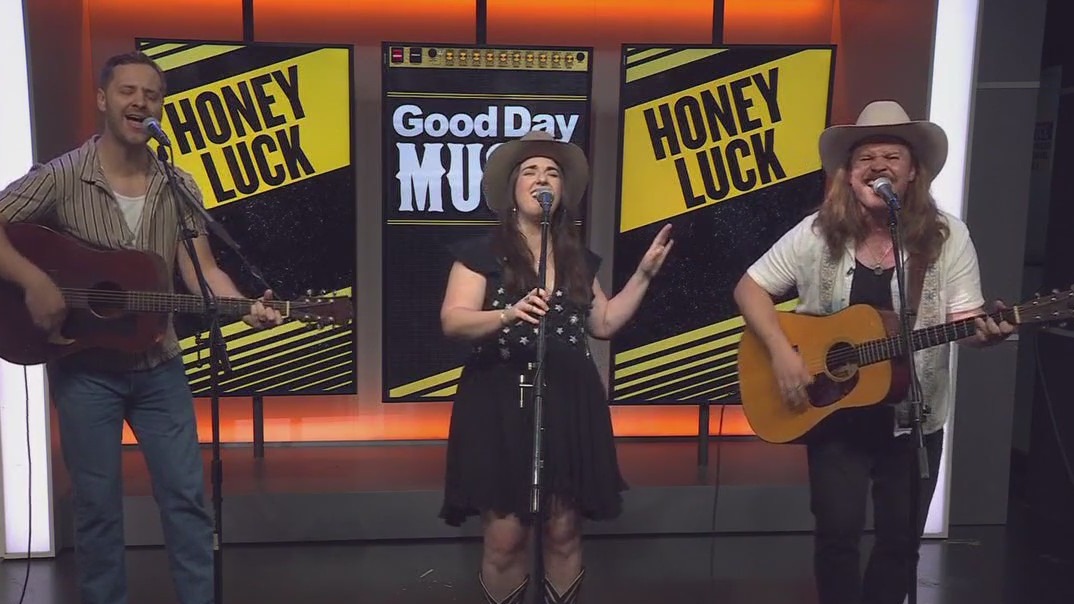 Honey Luck performs 'Red Line'