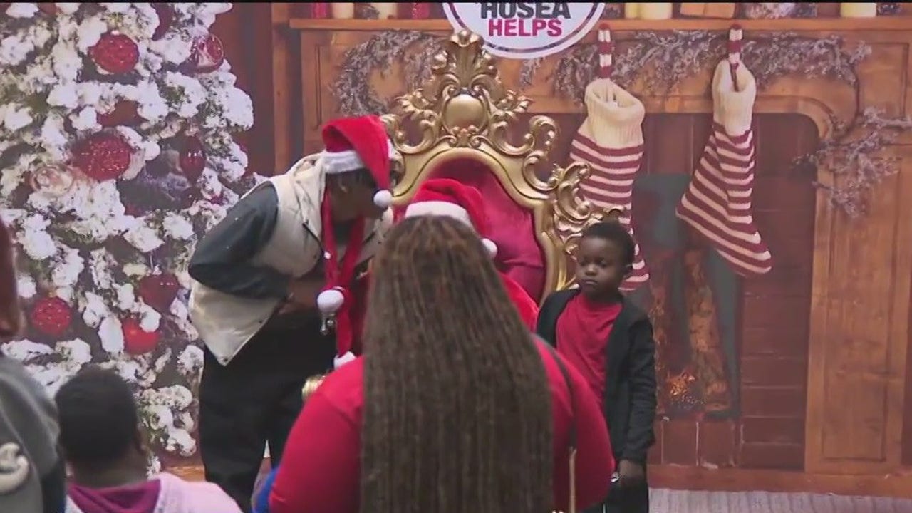 Hosea Helps holds annual Christmas event