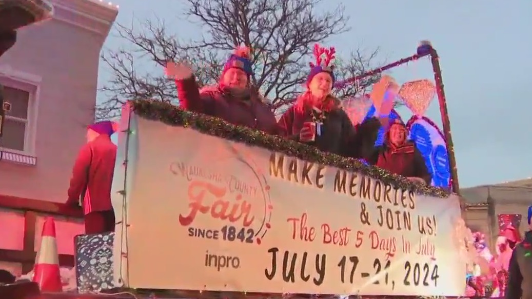 Waukesha Christmas parade