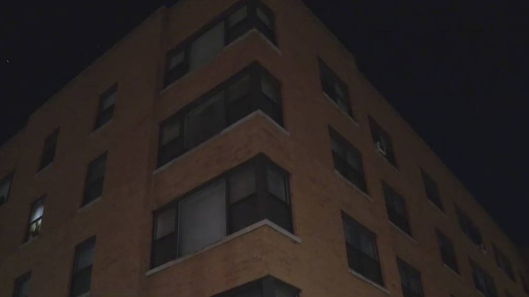 Man found dead after fire breaks out in South Shore apartment