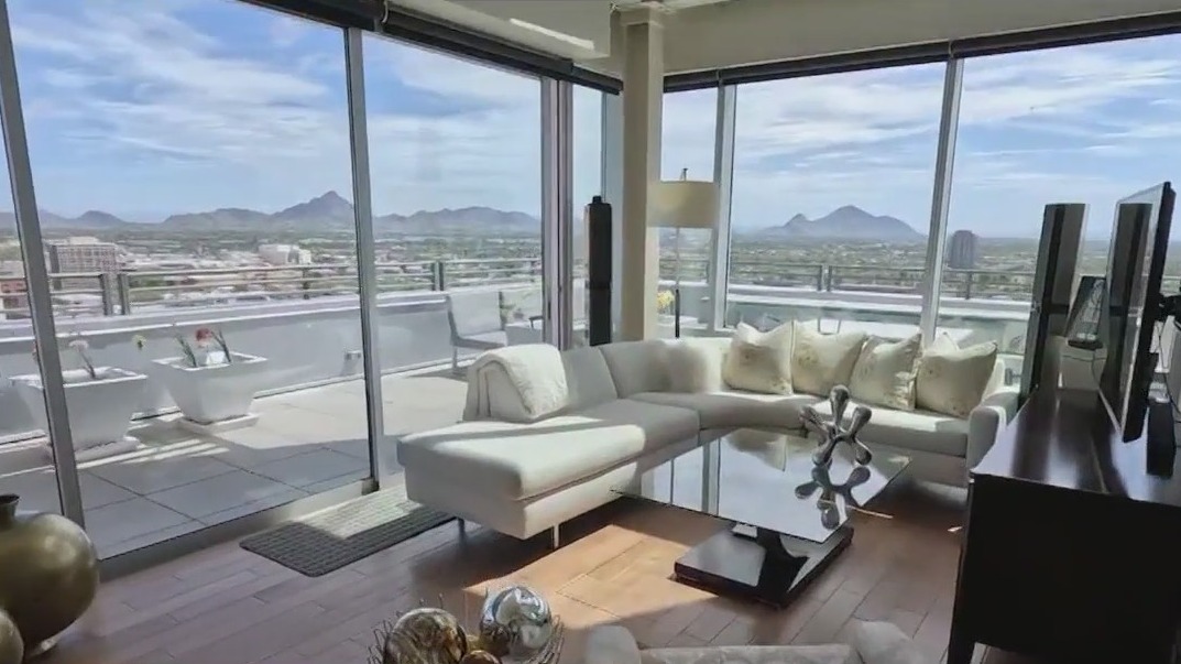 Views atop Phoenix penthouse | Cool House