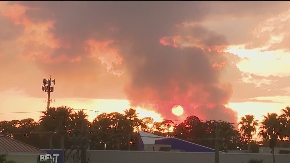 Smoke from Tiger Bay State Forest causing driving concerns