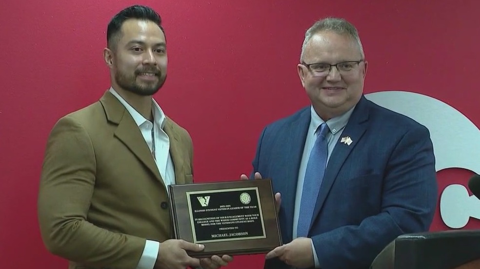 Marine Corps vet Michael Jacobson recognized as Illinois Student Veteran of the Year