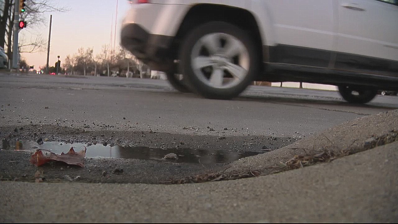 New report says Michigan is $4 billion short to fix roads and bridges