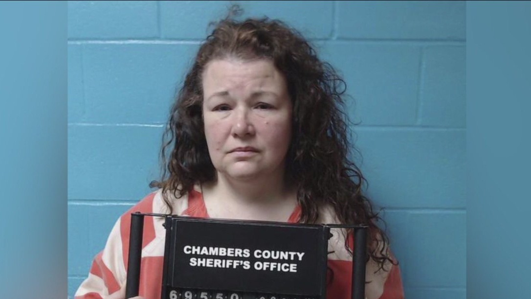 Chambers County woman pleads not guilty to murdering husband