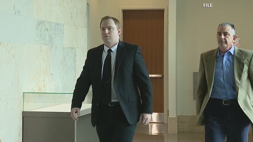 Aaron Dean murder trial expected to begin as scheduled, jury selection now underway