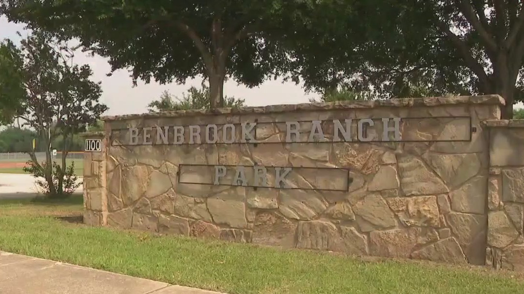 Teen sexually assaulted in Leander park