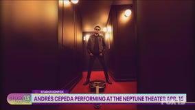 Andrés Cepeda performing at in Seattle on April 15