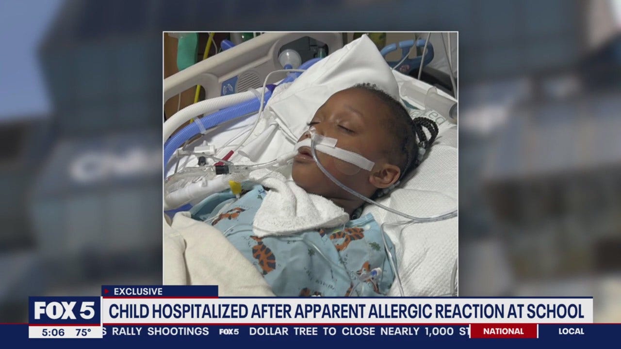 5 hospitalized, including 2 children, after chlorine exposure at