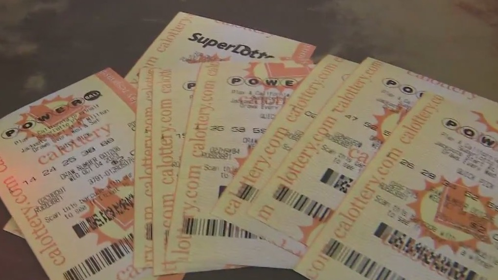 Powerball jackpot rises to $1.4 billion