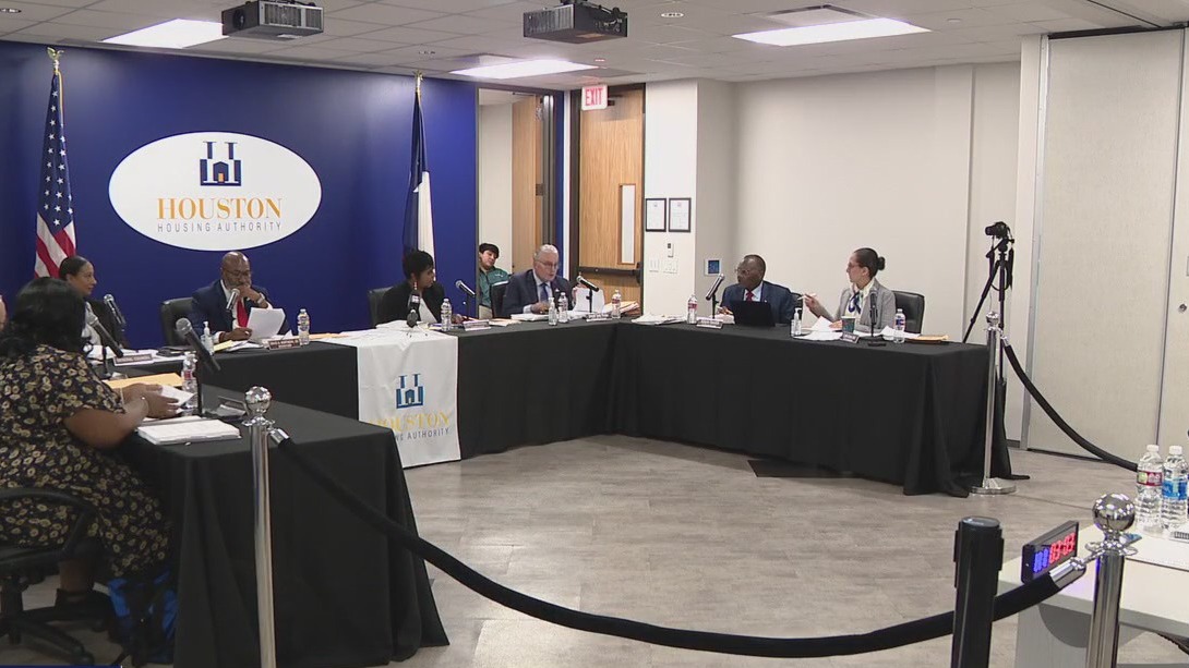 New Houston Housing Authority hears grievances over agency's past performance