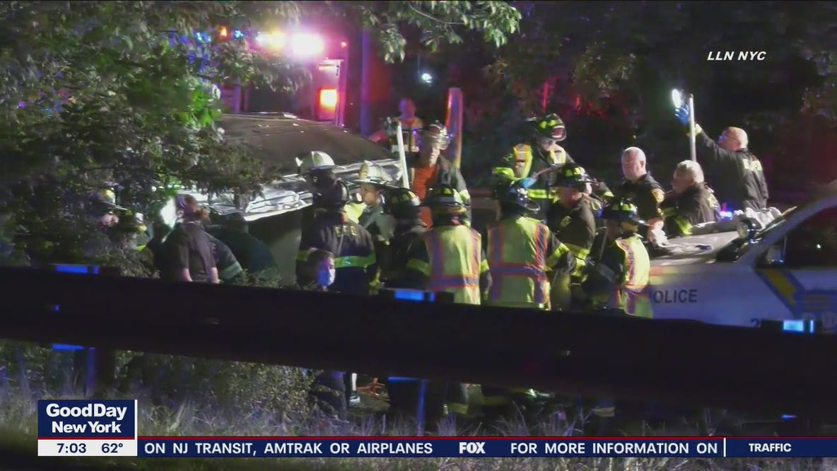 4 killed and 8 hurt in crash on Palisades Parkway