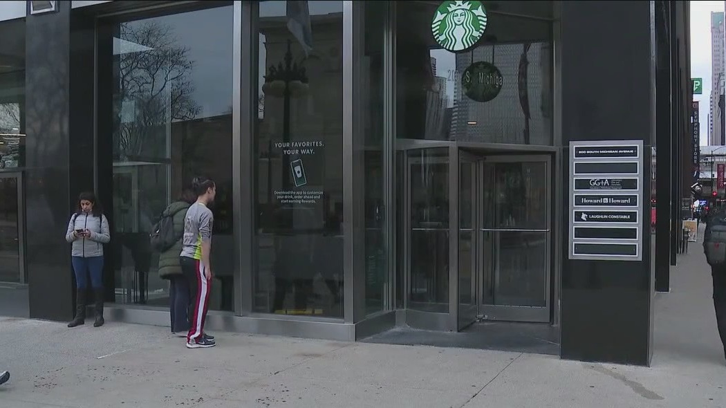 Stabbing at Starbucks in downtown Chicago leaves 2 hospitalized