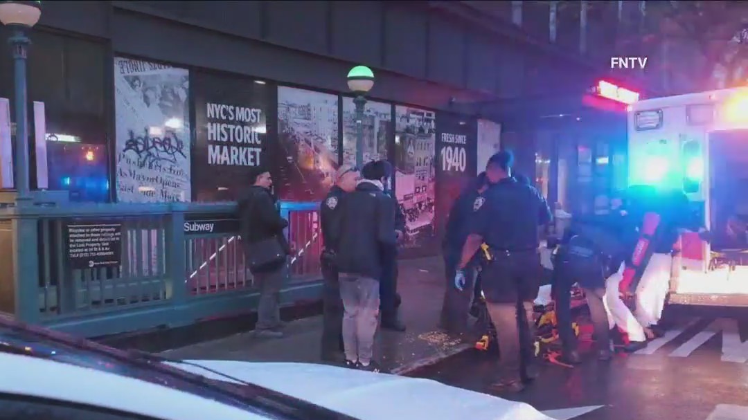 Man stabbed inside NYC subway station