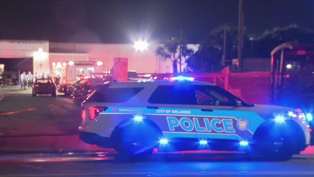Fire starts at Orlando car dealership