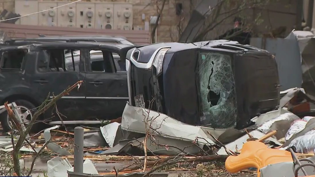 ‘Like a bomb went off’: Temple residents survey tornado damage