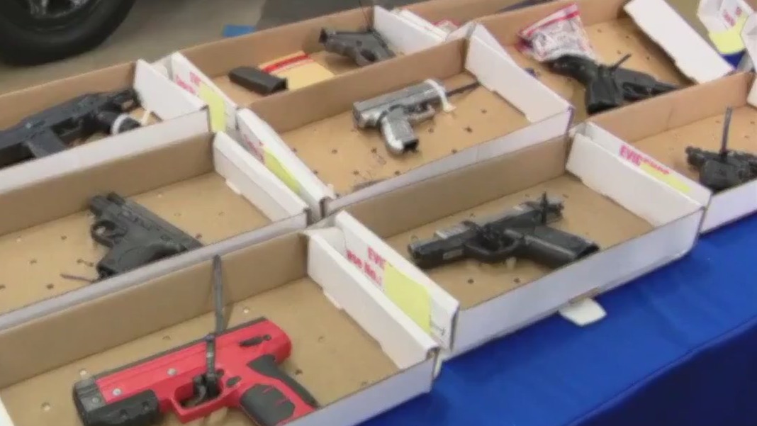 Record number of guns showing up airports