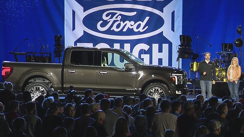 Ford unveils new F-150 at special event prior to 2023 Detroit Auto Show