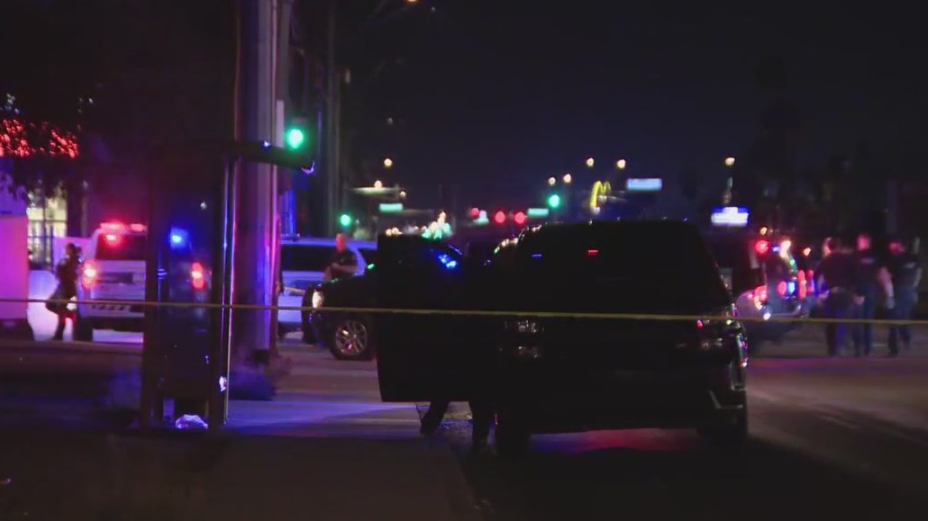 Shoplifting suspect shot, killed in Phoenix: PD