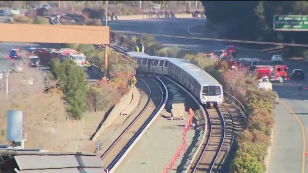 BART train derails, catches fire near Orinda, minor injuries reported