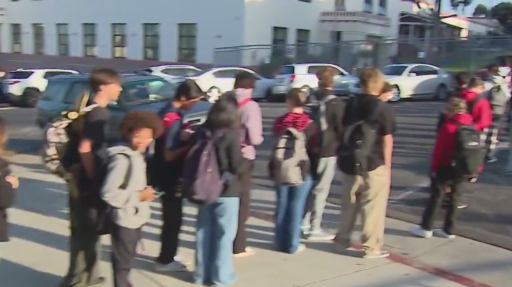 Parents react as Redondo Union HS reopens after 2 arrests, back-to-back lockdowns