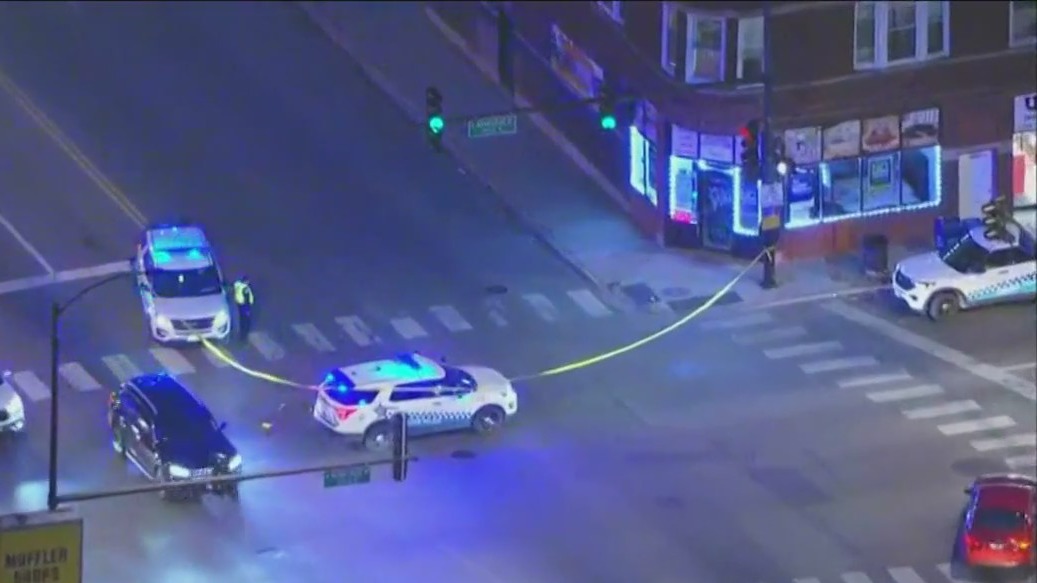 Pedestrian fatally struck by car on Chicago's NW Side