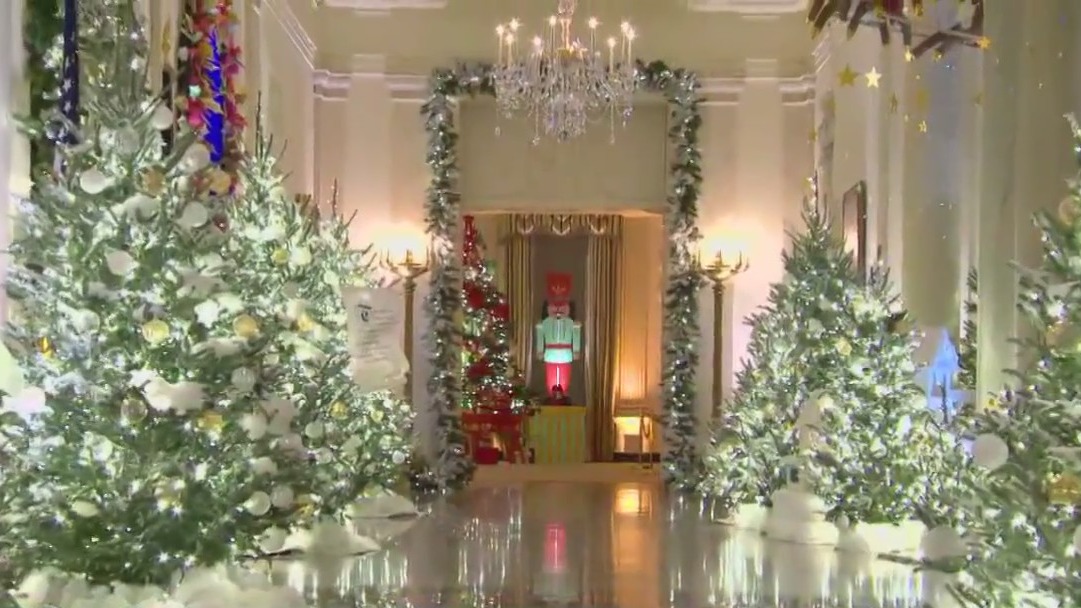 White House unveils holiday theme