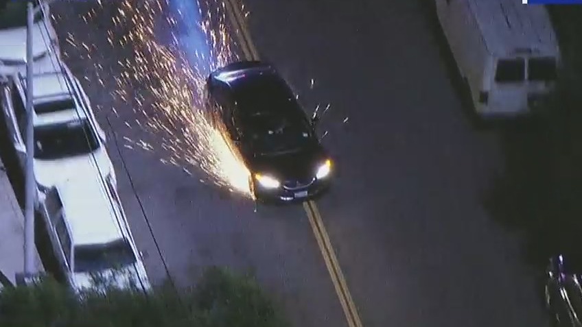 Sparks fly as LA police chase suspect refuses to give up in Pico-Union