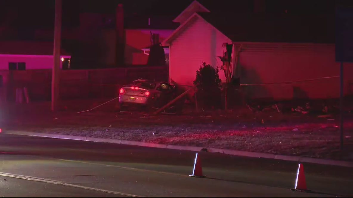 17-year-old girl killed in car crash in Clinton Township
