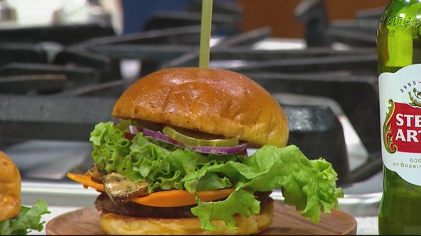New Greektown restaurant Great Lakes Burger & Pizza Bar open for business