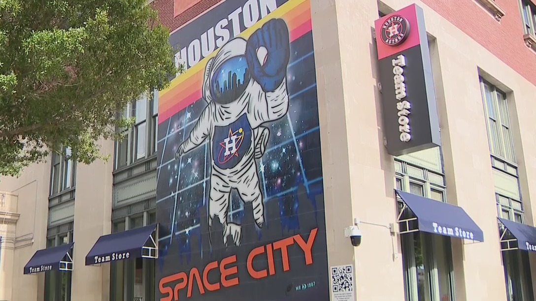 Local art gets Astros fans excited about Game 6