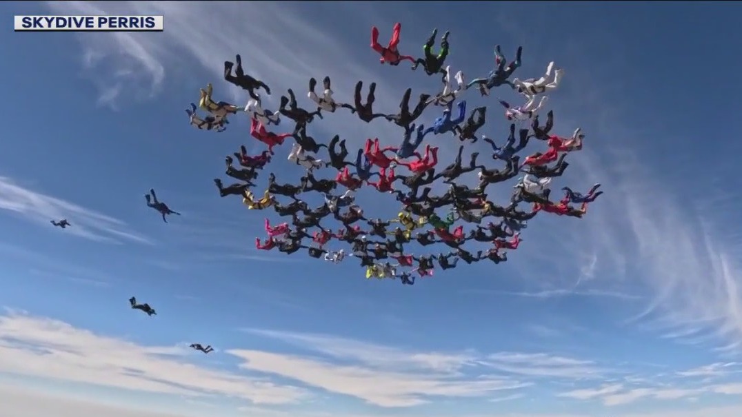 101 skydivers over 60 set record in California