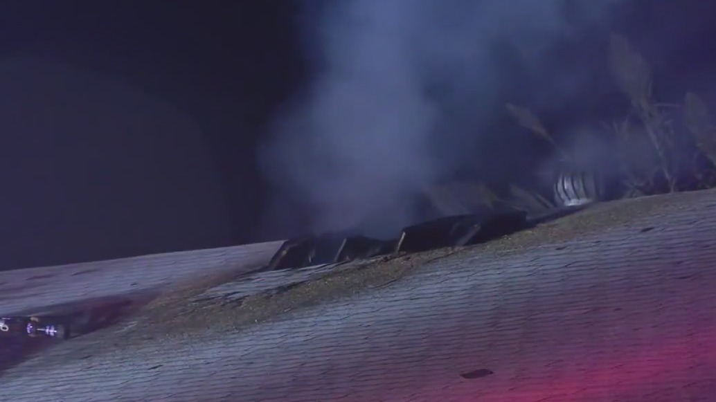 Phoenix house fire displaces 3 people