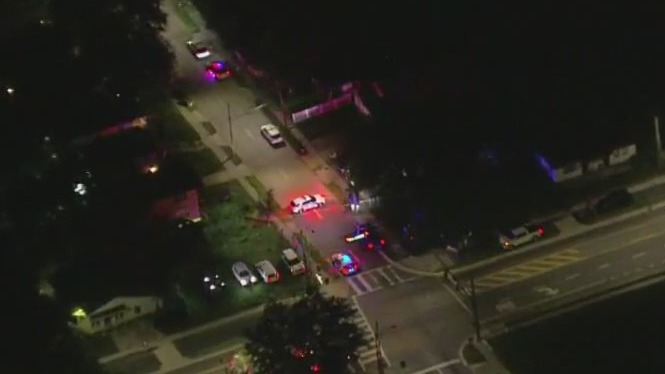 Man rushed to hopsital after shot in Orlando