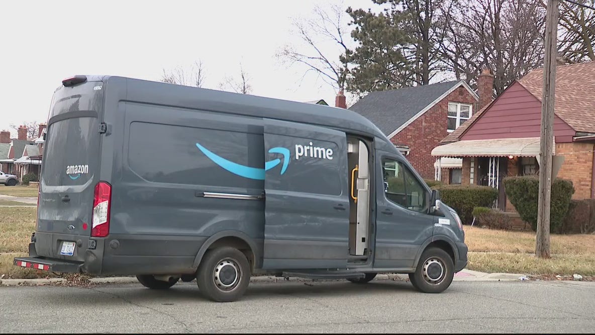 Thieves rob Detroit Amazon driver at gunpoint